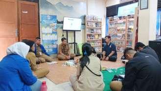 Pertemuan di ruang SKKT